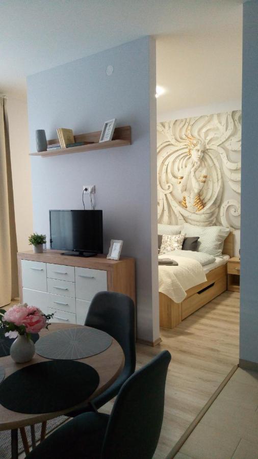 Loli Apartman Miskolc Eksteriør billede